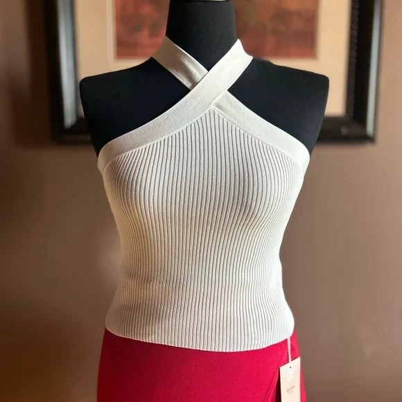 White Halter Top Sweater Design NWT - Picture 8 of 9
